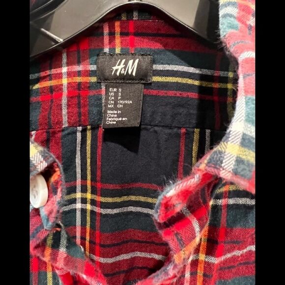 H&M Plaid Flannel shirt Womens Button Down Shirt Red/ green Plaid Lumberjack S - Picture 3 of 3